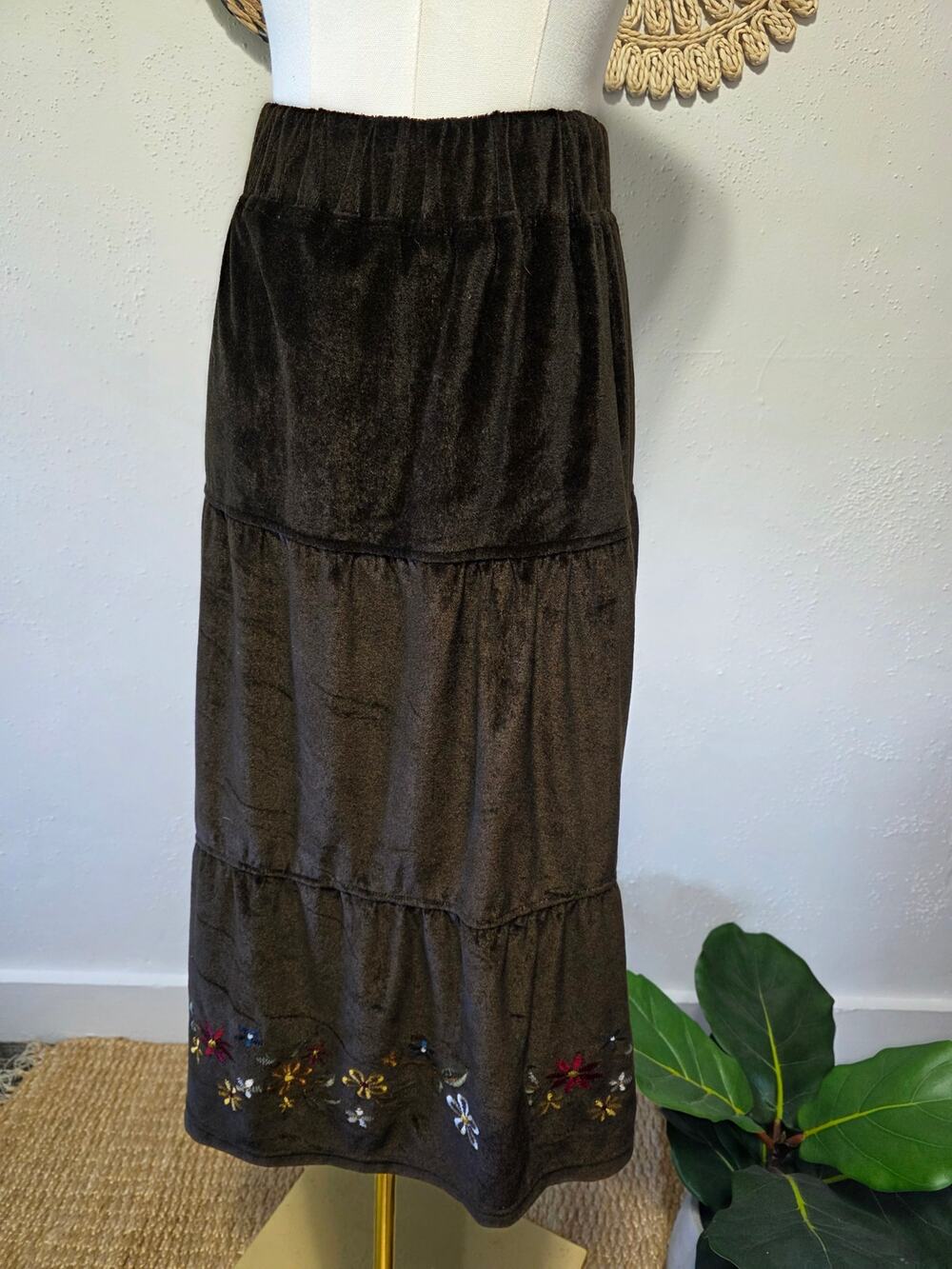 VTG Brown Velveteen Tiered Midi Skirt Embroidered Floral Boho Festival Womens L